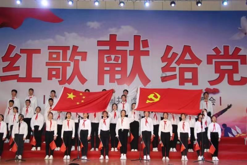 拯救被困的消防员